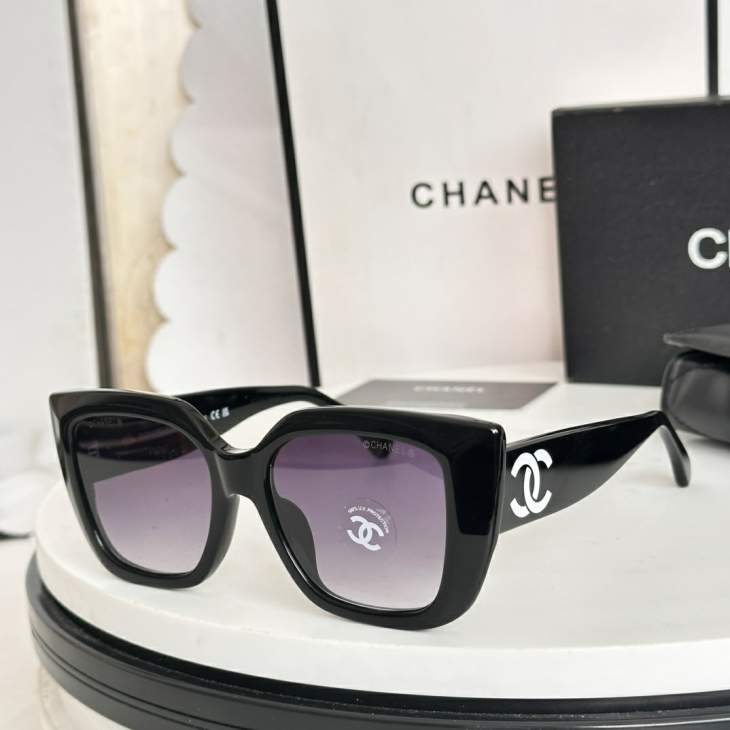 Picture of Chanel Sunglasses _SKUfw76772140fw